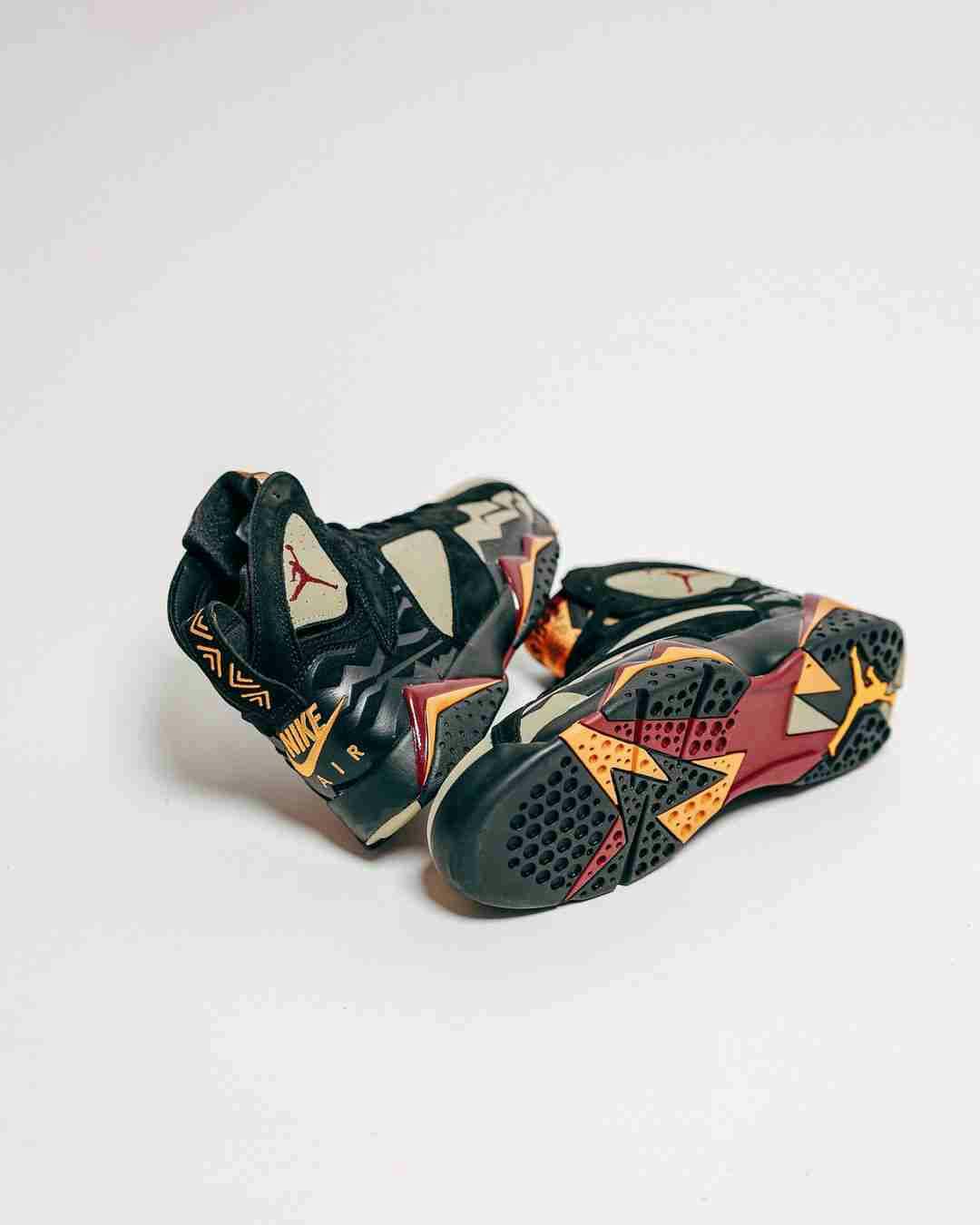Air Jordan 7 Retro 'Black Olive' DN9782-001 Air Jordan 7 Retro 'Black Olive' DN9782-001